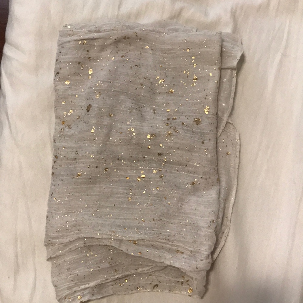 White scarf w gold flecks